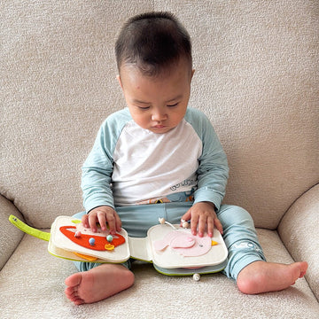 Quiet Books vs. Screens: A Healthier Choice - TinyBusy